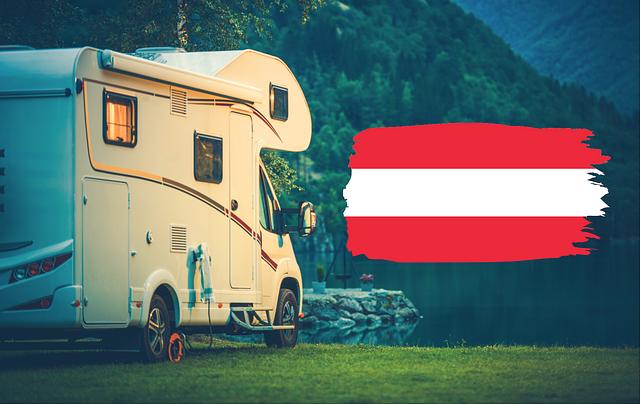 Zdjęcie kampera i flagi Austrii | Źródło: Canva free